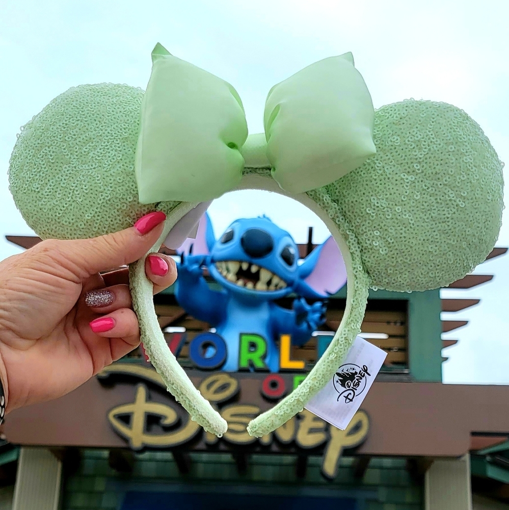 * SOLD * Disney Mint Green Minnie Ears